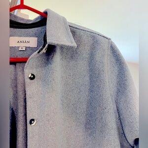 Anian Modern Melton

Wool over shirt

Women’s size Large

EUC